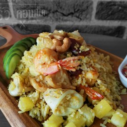 ข้าวผัดสับปะรด