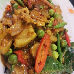 ผัดพริกแกงหมูป่า