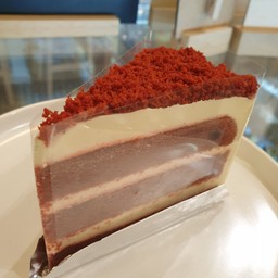 RED VELVET CAKE