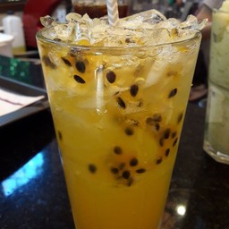 เสาวรส โซดาเย็น