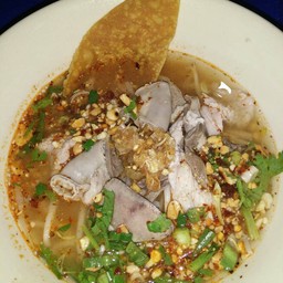ก๋วยเตี๋ยวเครื่องในหมู