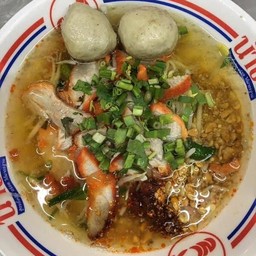 ก๋วยเตี๋ยวข้าวมันไก่หน้าวัดสังฆราชาวาส
