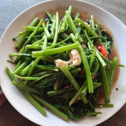 ผัดผักบุ้งไฟแดง