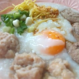 โจ๊กอิ่มอุ่น เฮียเอกมหาชัย