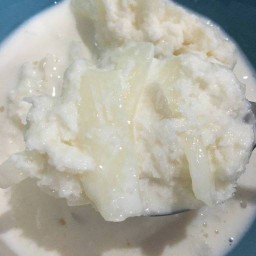 ลูกตาลลอยแก้วนมสด