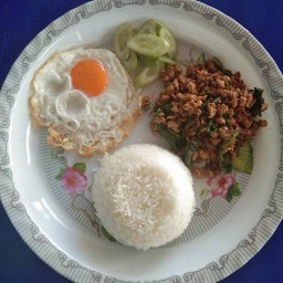 ยำฟรี...ตลาดนัดเจ๊ณีย์