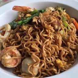 มาม่าผัดซีอิ้วทะเล