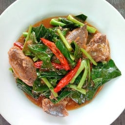 นิลิน ก๋วยเตี๋ยวไก่ตุ๋นหมูตุ๋น พยูน