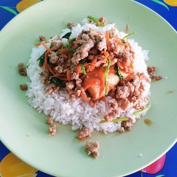 ข้าวราดผัดเต้าหู้ทรงเครื่อง