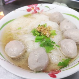 ก๋วยเตี๋ยวเนื้อ