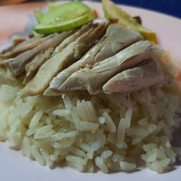 ข้าวมันไก่ เจ๊หมวย ซอยแสนสุข ถนนพระรามที่4(ข้างอาคารมาลีนนท์)