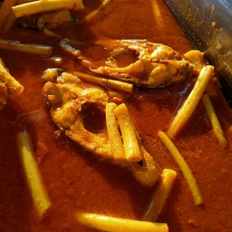 แกงส้มปลาทับทิมไหลบัว