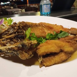 ปลากะพงทอดน้ำปลา