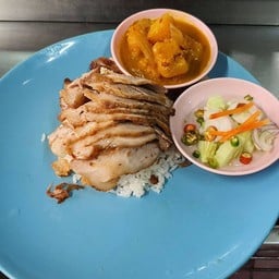 ข้าวแกงกระหรี่คอหมู