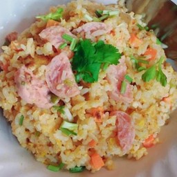 ข้าวผัดแหนม