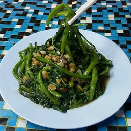 ผัดผักบุ้ง