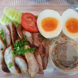 หมีใหญ่ ข้าวคอหมูย่าง&ข้าวน้ำตกคอหมูย่าง