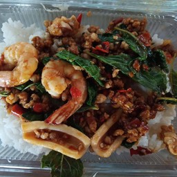 ข้าวผัด กระเพรา