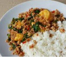 ข้าวกระเพราะเต้าหู้หมูสับ