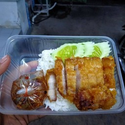 ร้านบังภีม ข้าวหมูทอด อาหารตามสั่ง