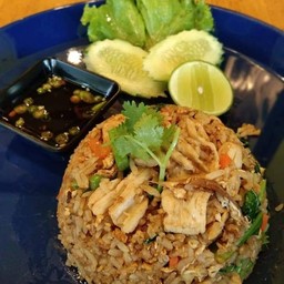 ครัวตัวไหม อาหารตามสั่ง