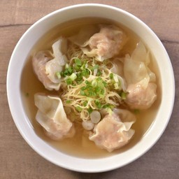 บะหมี่น้ำเกี๊ยวกุ้ง