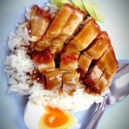 ข้าวหมูกรอบ+ไข่ พิเศษ