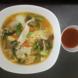 สุกี้น้ำใส่ไข่