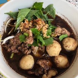 ก๋วยเตี๋ยวหมูน้ำตก