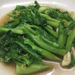 คะน้าฮ่องกงผัดปลาเค็ม
