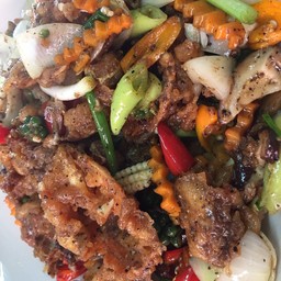 ปูนิ่มผัดพริกไทยดำ