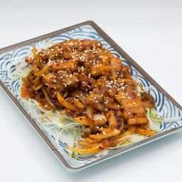 หมูผัสซอสโคชูจัง Korean Spicy Stir-Fried Pork