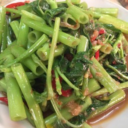 ผักบุ้งผัดกะปิ