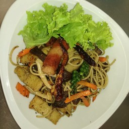 สปาเก็ตตี้ผัดพริกแห้ง
