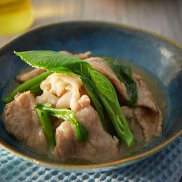 ราดหน้าหมูใหญ่พิเศษ