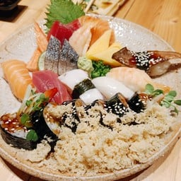 Aroi Sushi ชะอำ