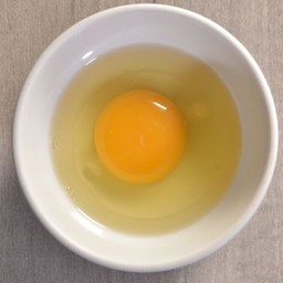 ไข่ (1 ฟอง)