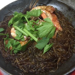 กุ้งอบวุ้นเส้น