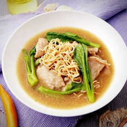 ราดหต้ามาม่าหมู