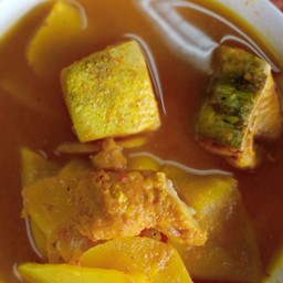 แกงส้มหน่อไม้ดองปลาเรียวเซียว