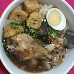 ก๋วยจั๊บไก่น้ำข้น พี่รวย น้องถุง