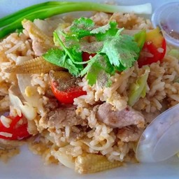 ข้าวผัด เนื้อ