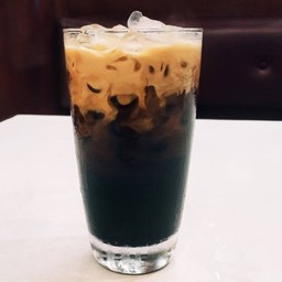 โอเลี้ยงยกล้อ เย็น (ราดนม) Iced Original Black Coffee