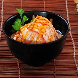 ข้าวหน้าปลาแซลมอนเบิร์น