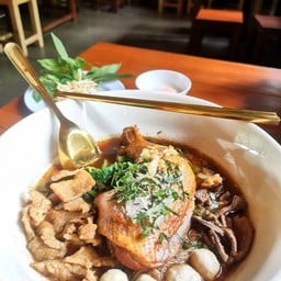 ช้อนทองก๋วยเตี๋ยวเรือ ซุปเปอร์