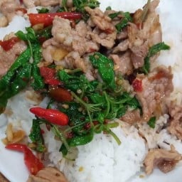 ร้านตองข้าวเพราไข่