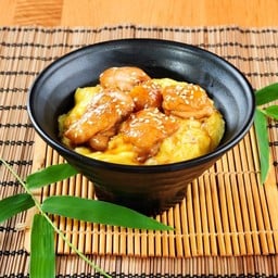 ข้าวหน้าไก่ไข่นุ่ม