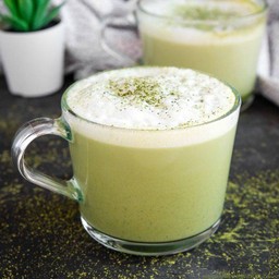 มัทฉะลาเต้ ร้อน