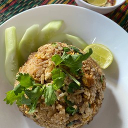 ข้าวผัดเนื้อเสือร้องไห้