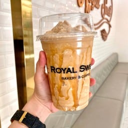 รอยัล มัคคิอาโต (ปั่น)